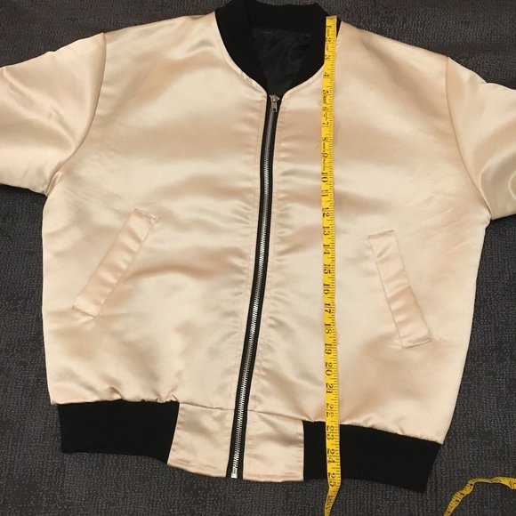 NWOT Rare UO Urban Renewal Soaring Desert Eagle Embroidered Satin Bomber - Picture 10 of 12